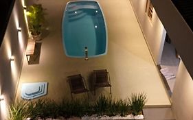 casa inteira com 3 suites e área de lazer
